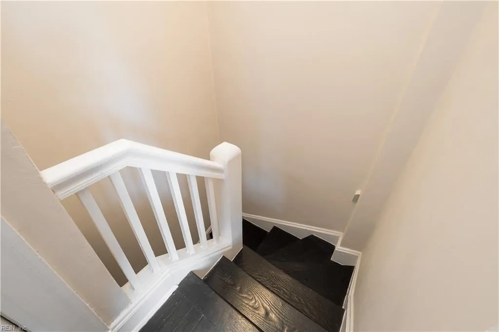 Norfolk, Virginia 23507, United States, 4 Bedrooms Bedrooms, ,4 BathroomsBathrooms,Residential,Active,220762