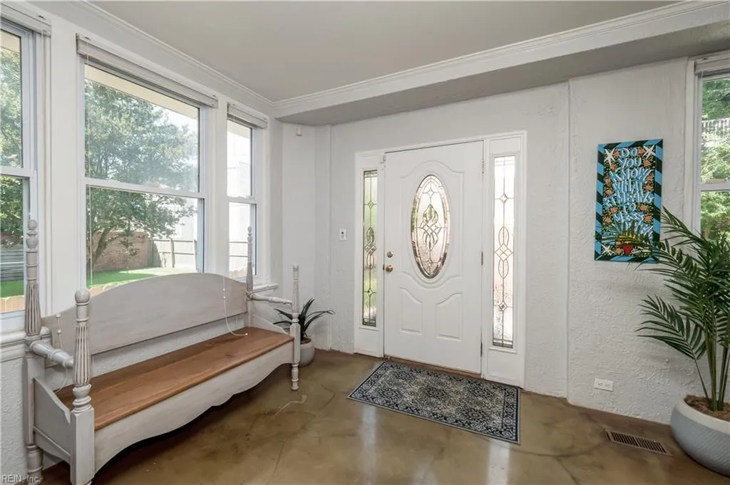 Norfolk, Virginia 23507, United States, 4 Bedrooms Bedrooms, ,4 BathroomsBathrooms,Residential,Active,220762