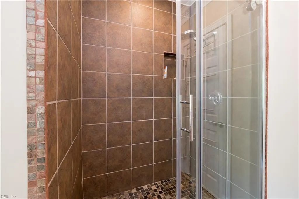 Norfolk, Virginia 23507, United States, 4 Bedrooms Bedrooms, ,4 BathroomsBathrooms,Residential,Active,220762