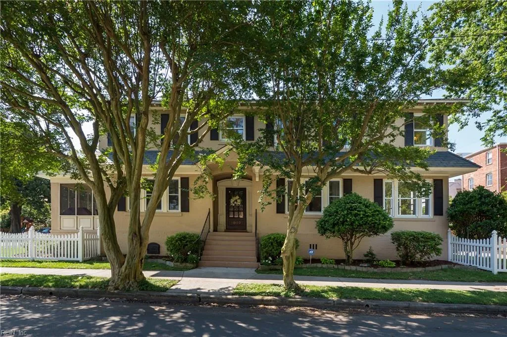 Norfolk, Virginia 23507, United States, 4 Bedrooms Bedrooms, ,4 BathroomsBathrooms,Residential,Active,220762