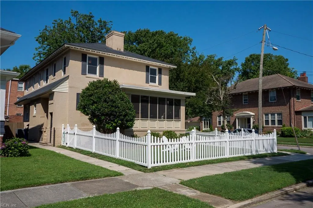 Norfolk, Virginia 23507, United States, 4 Bedrooms Bedrooms, ,4 BathroomsBathrooms,Residential,Active,220762