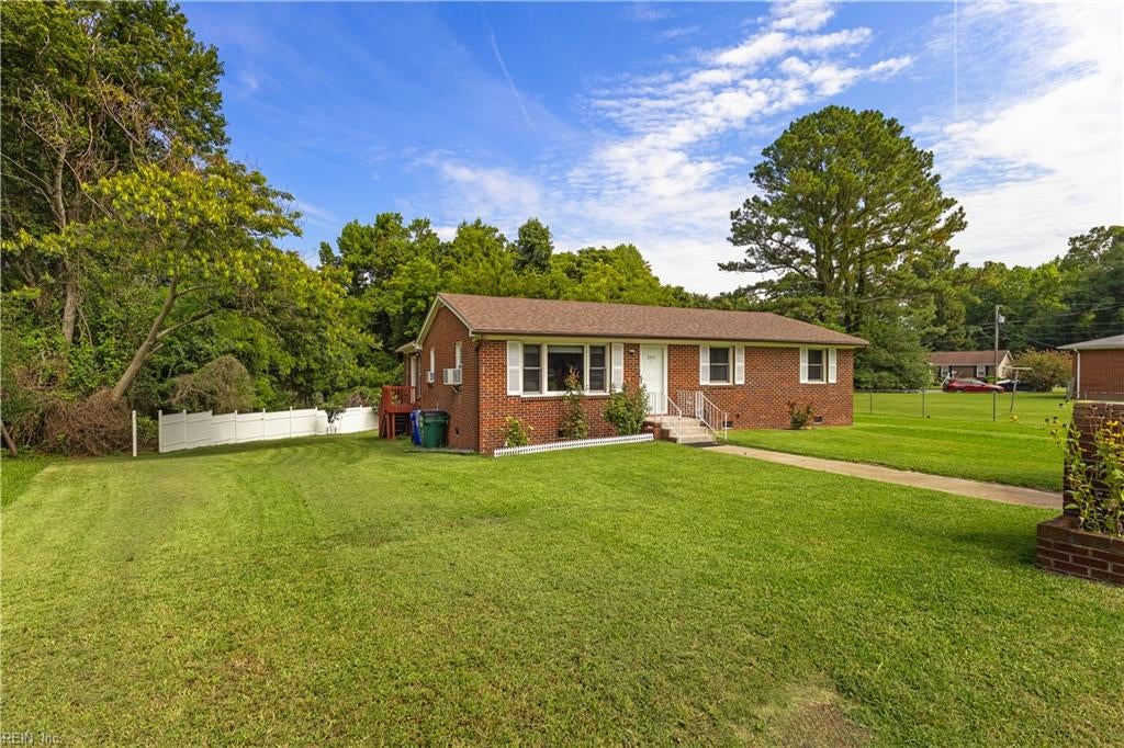 Photo of 2410 Pamlico Circle, Suffolk, VA 23434 (MLS # 10648702)