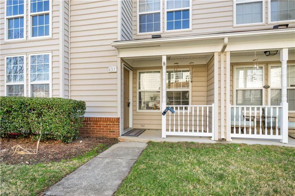 Photo of 137 White Cedar Lane, Yorktown, VA 23693 (MLS # 10617296)