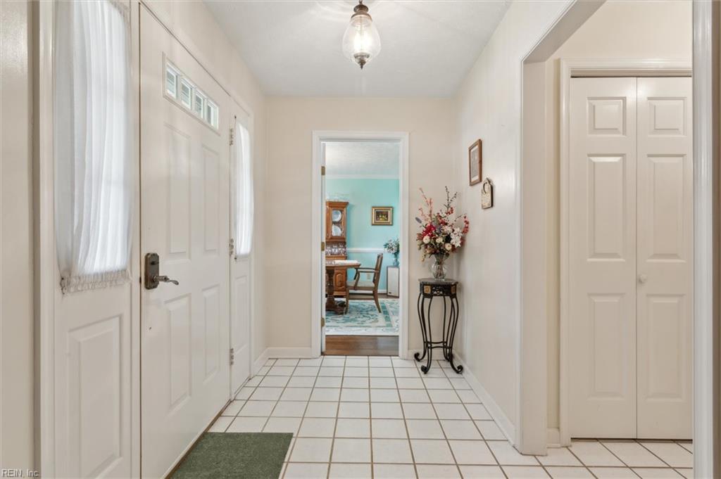 8 Diamond Hill RD