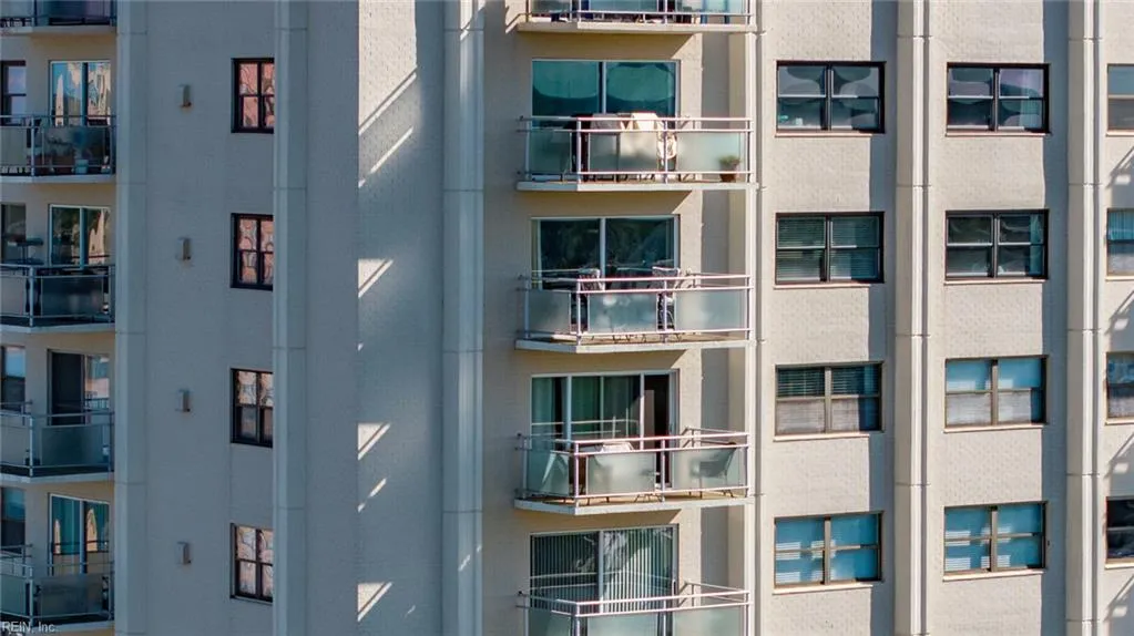 Portsmouth, Virginia 23704, United States, 2 Bedrooms Bedrooms, ,2 BathroomsBathrooms,Residential,Active,195852