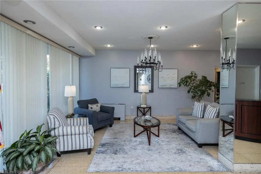 Portsmouth, Virginia 23704, United States, 2 Bedrooms Bedrooms, ,2 BathroomsBathrooms,Residential,Active,195852