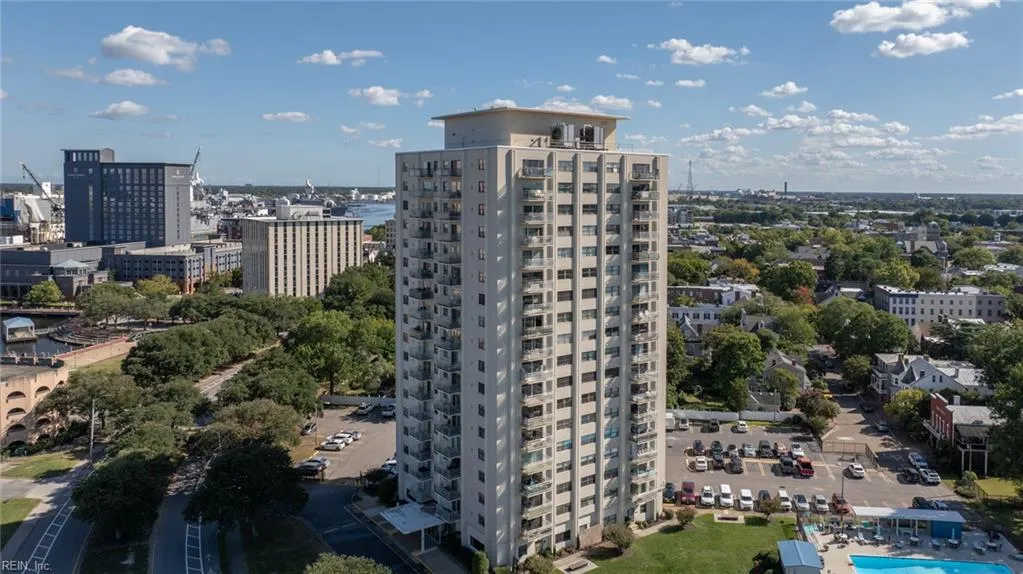 Portsmouth, Virginia 23704, United States, 2 Bedrooms Bedrooms, ,2 BathroomsBathrooms,Residential,Active,195852