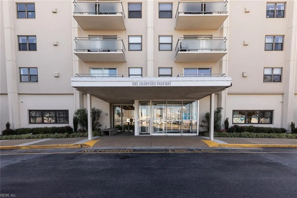 Portsmouth, Virginia 23704, United States, 2 Bedrooms Bedrooms, ,2 BathroomsBathrooms,Residential,Active,195852