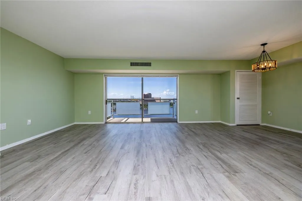 Portsmouth, Virginia 23704, United States, 2 Bedrooms Bedrooms, ,2 BathroomsBathrooms,Residential,Active,195852