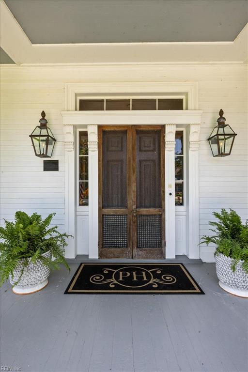121 W King ST