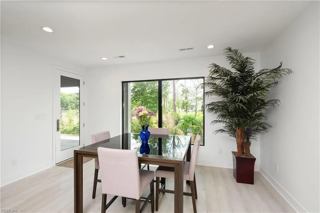 Virginia Beach, Virginia 23455, United States, 4 Bedrooms Bedrooms, ,5 BathroomsBathrooms,Residential,Active,217536