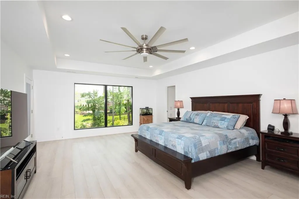 Virginia Beach, Virginia 23455, United States, 4 Bedrooms Bedrooms, ,5 BathroomsBathrooms,Residential,Active,217536