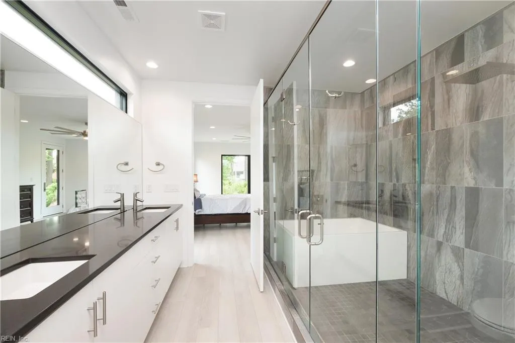 Virginia Beach, Virginia 23455, United States, 4 Bedrooms Bedrooms, ,5 BathroomsBathrooms,Residential,Active,217536