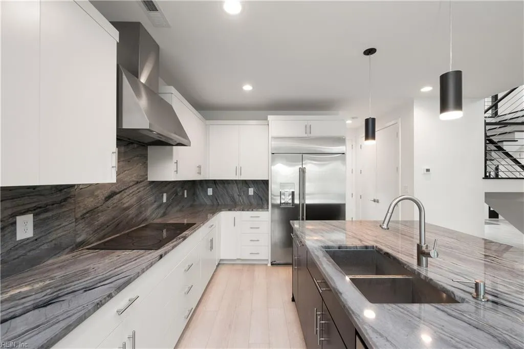 Virginia Beach, Virginia 23455, United States, 4 Bedrooms Bedrooms, ,5 BathroomsBathrooms,Residential,Active,217536