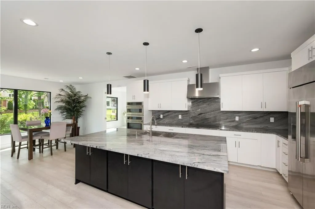 Virginia Beach, Virginia 23455, United States, 4 Bedrooms Bedrooms, ,5 BathroomsBathrooms,Residential,Active,217536