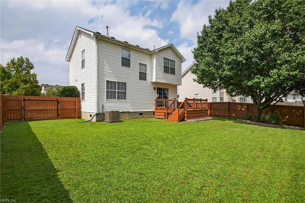 Suffolk, Virginia 23434, United States, 4 Bedrooms Bedrooms, ,3 BathroomsBathrooms,Residential,Active,194950