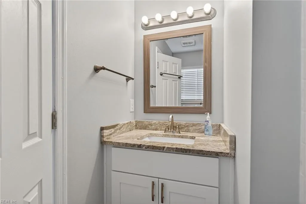 Suffolk, Virginia 23434, United States, 4 Bedrooms Bedrooms, ,3 BathroomsBathrooms,Residential,Active,194950