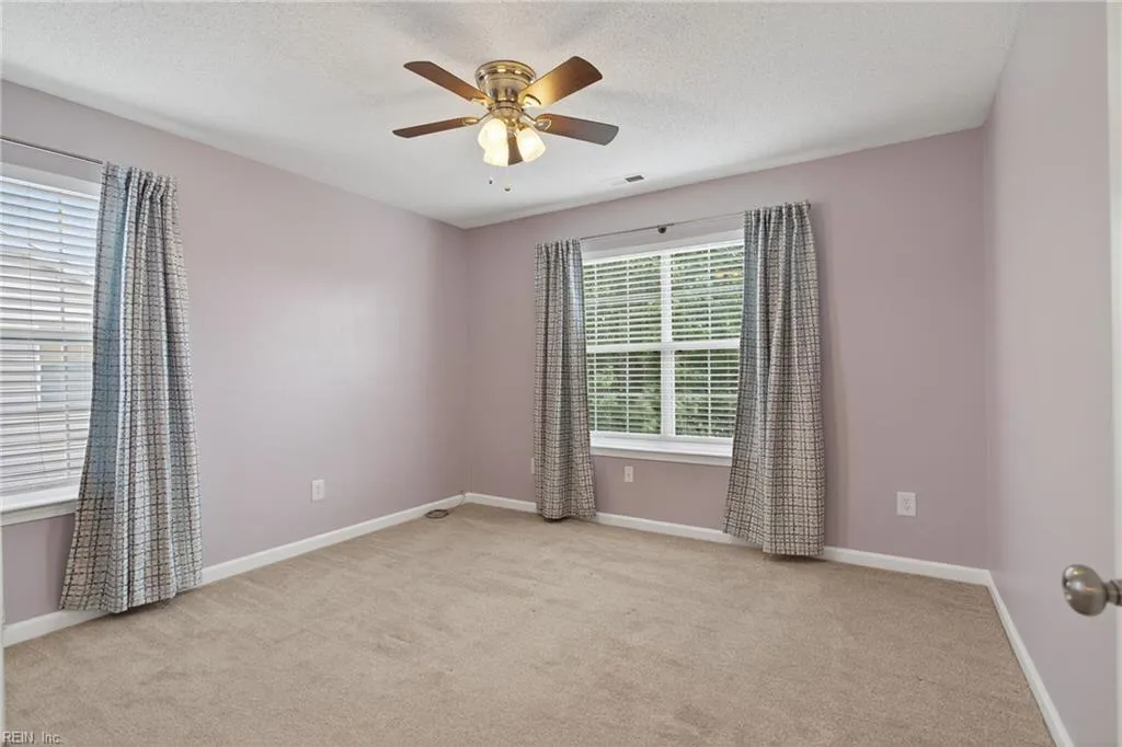 Suffolk, Virginia 23434, United States, 4 Bedrooms Bedrooms, ,3 BathroomsBathrooms,Residential,Active,194950