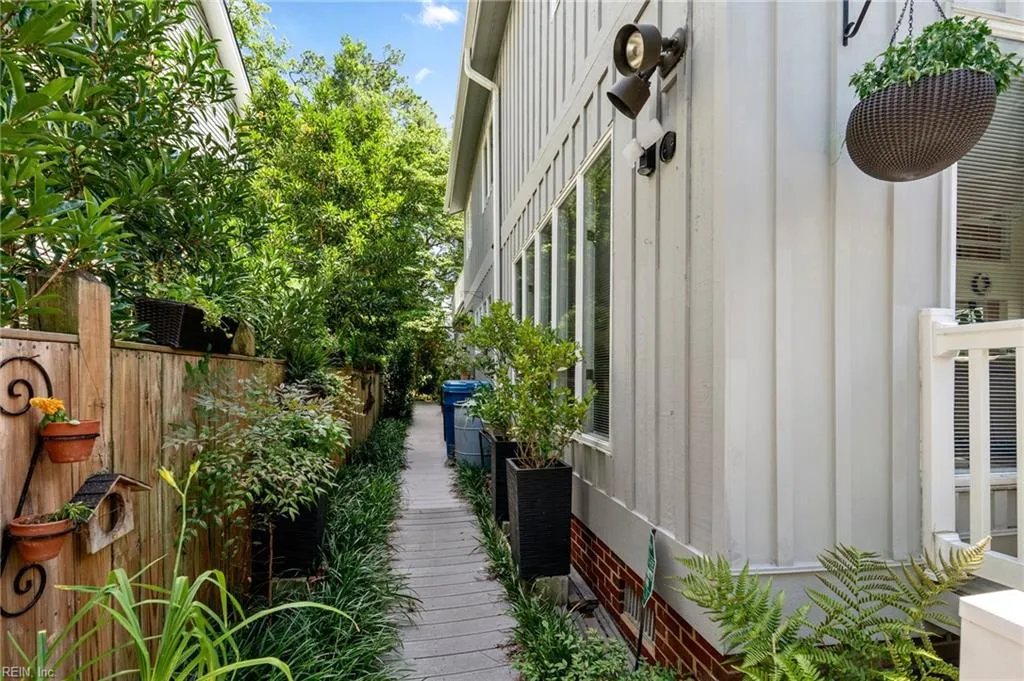 Virginia Beach, Virginia 23451, United States, 3 Bedrooms Bedrooms, ,3 BathroomsBathrooms,Residential,Active,155723