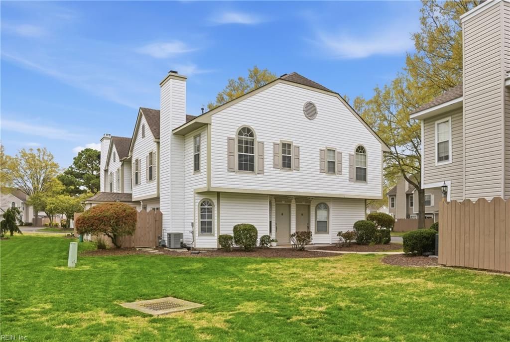 Photo of 1613 Cottenham Lane #1613C, Virginia Beach, VA 23454 (MLS # 10627629)