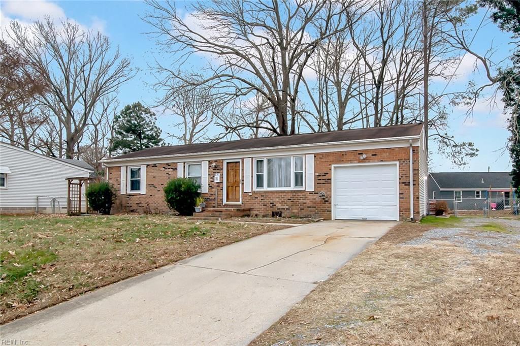 Photo of 183 Mark Twain Drive, Newport News, VA 23602 (MLS # 10617342)