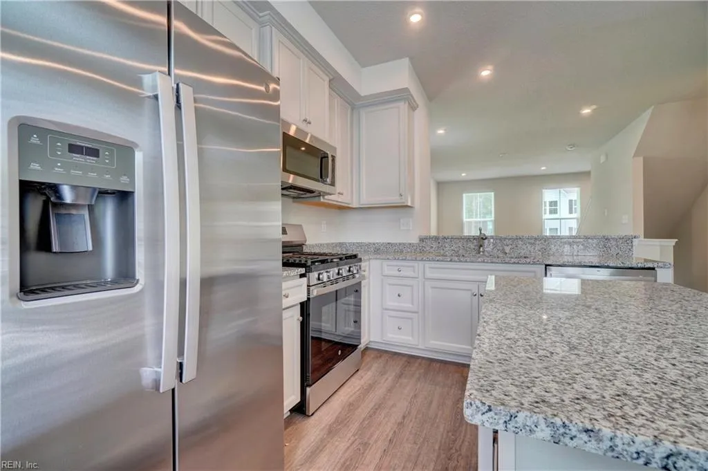 Portsmouth, Virginia 23701, United States, 2 Bedrooms Bedrooms, ,3 BathroomsBathrooms,Residential,Active,176654