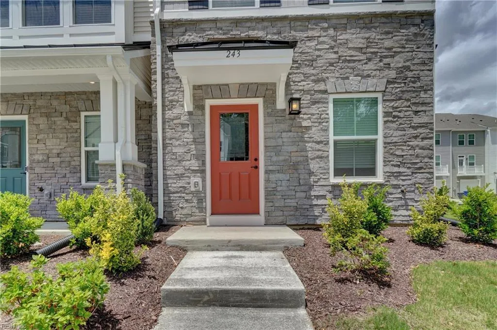 Portsmouth, Virginia 23701, United States, 2 Bedrooms Bedrooms, ,3 BathroomsBathrooms,Residential,Active,176654