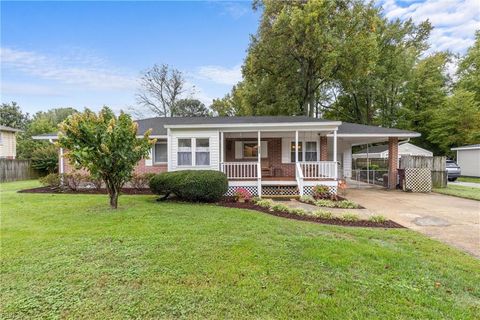 Photo of 2249 Tennessee Drive, Chesapeake, VA 23323 (MLS # 10606772)