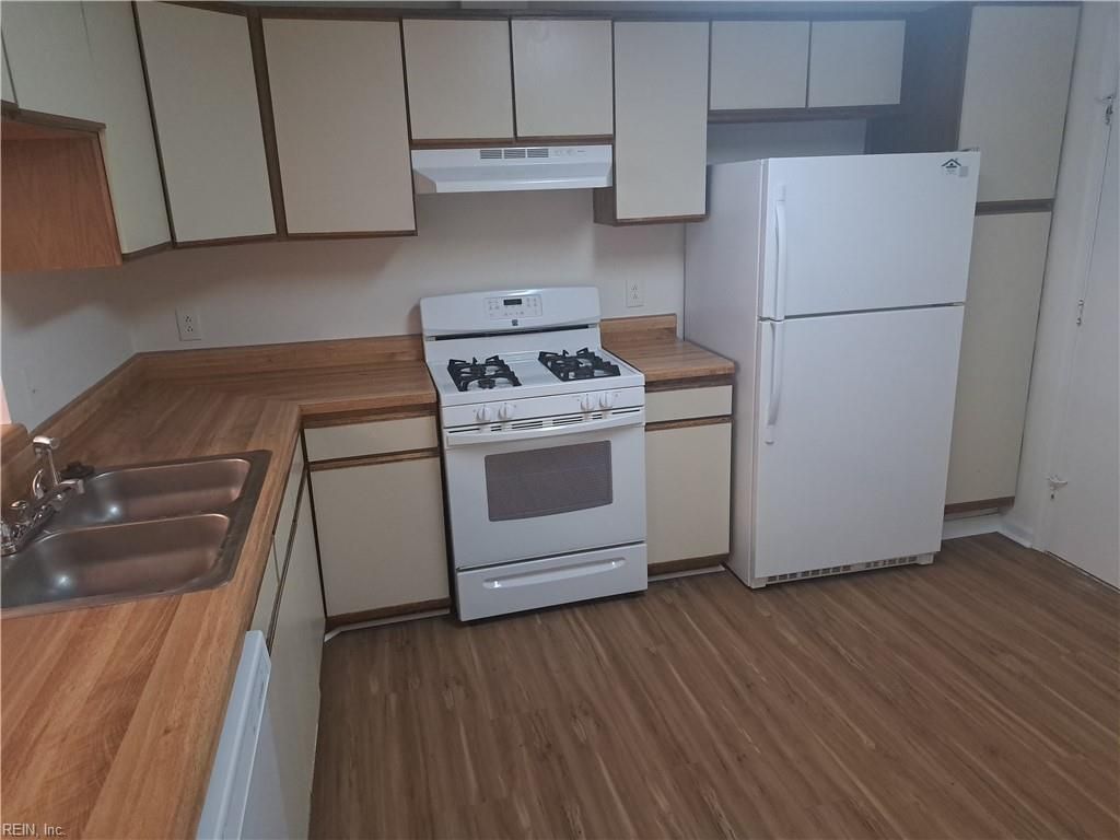 Photo of 1623 Slidell Lane, Virginia Beach, VA 23454 (MLS # 10621196)