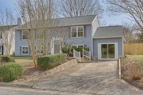 Single Family Residence in Newport News VA 146 Gingerwood Court.jpg