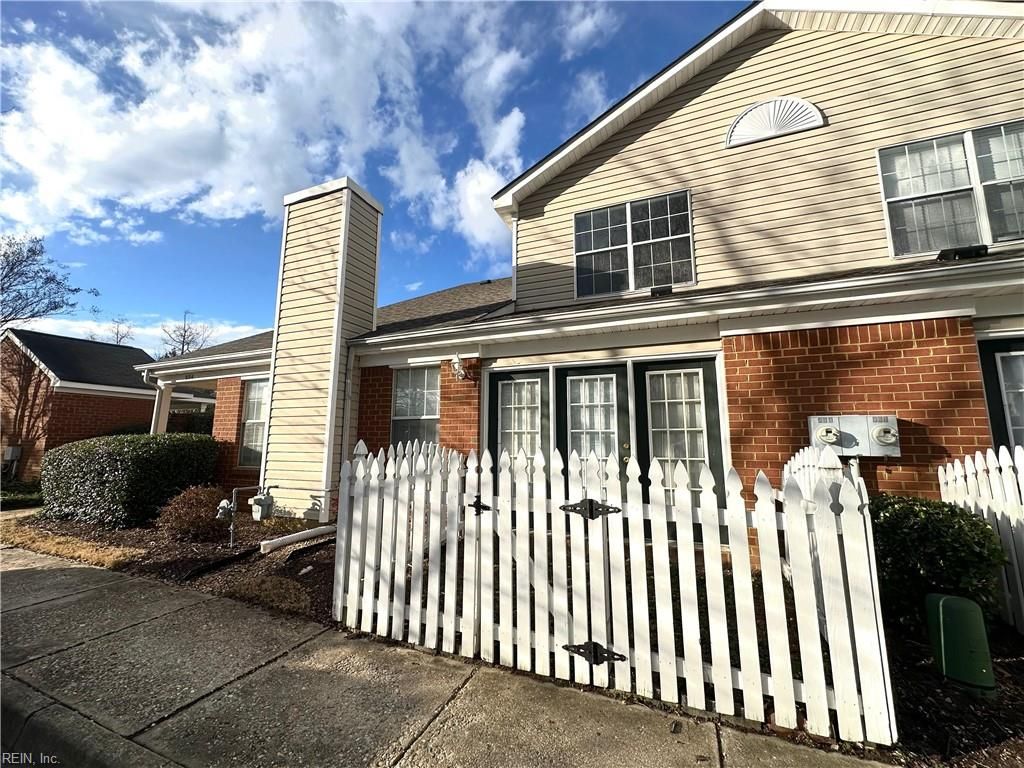 Photo of 804 Westgate Circle, Williamsburg, VA 23185 (MLS # 10616779)