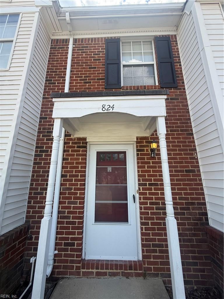 Photo of 824 Nottaway Drive, Chesapeake, VA 23320 (MLS # 10649581)