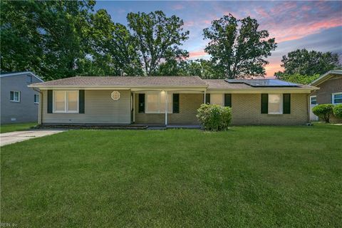 Photo of 134 Saint Stephens Drive, Newport News, VA 23602 (MLS # 10635803)