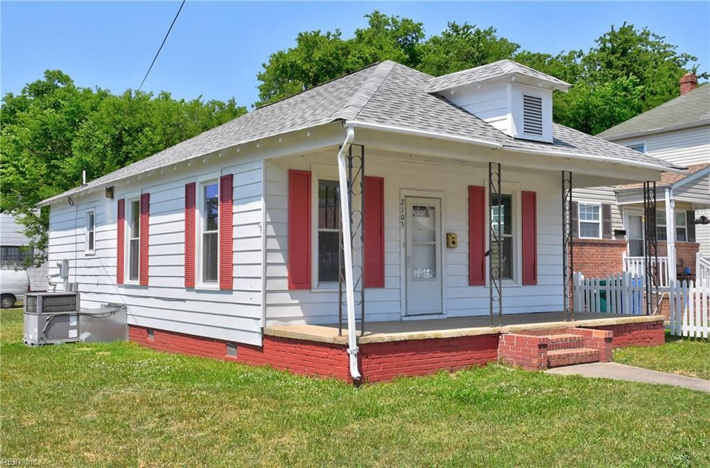 Photo of 2103 Roanoke Avenue, Newport News, VA 23607 (MLS # 10636195)