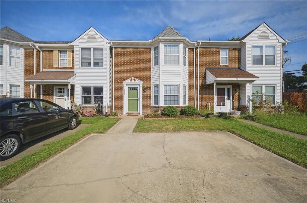 Photo of 302 Fairfax Terrace, Chesapeake, VA 23320 (MLS # 10654893)