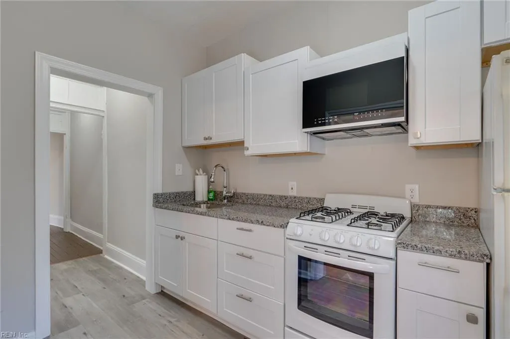 Hampton, Virginia 23669, United States, 1 Bedroom Bedrooms, ,1 BathroomBathrooms,Residential,Active,79471