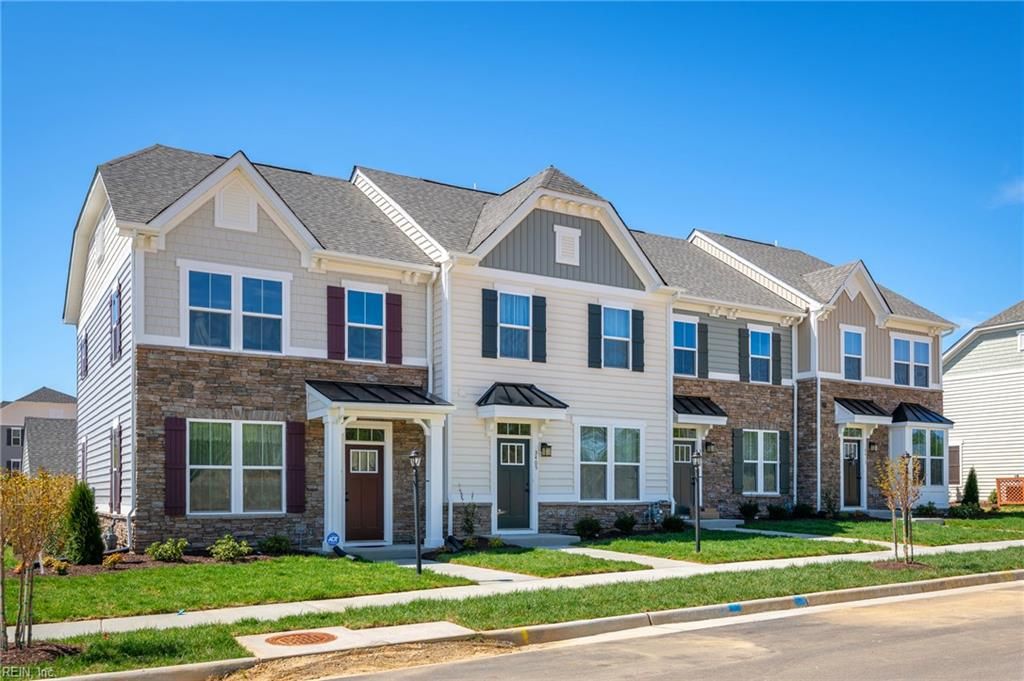 Photo of 233 REIDS PLACE Drive, Suffolk, VA 23434 (MLS # 10621104)