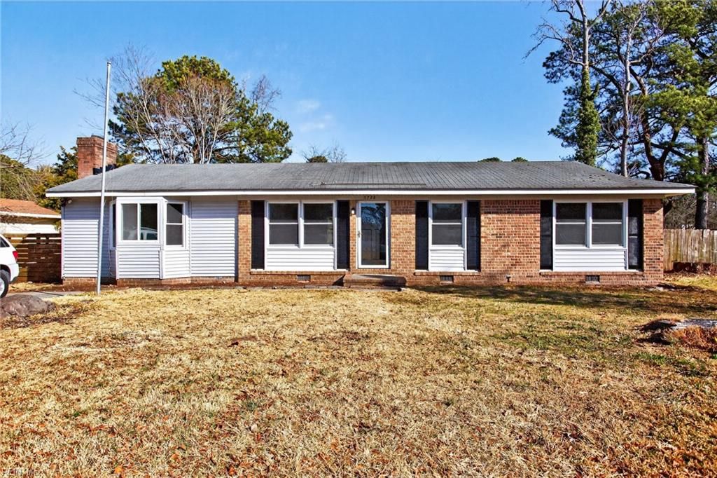 Photo of 3728 Cardinal Lane, Portsmouth, VA 23703 (MLS # 10617287)