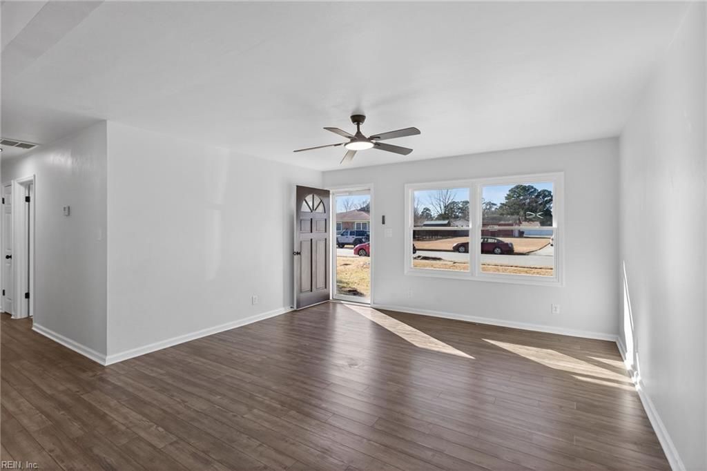 Photo of 3728 Cardinal Lane, Portsmouth, VA 23703 (MLS # 10617287)