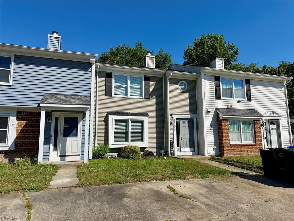 Photo of 3903 Kiwanis Loop LOOP, Virginia Beach, VA 23456 (MLS # 10633987)