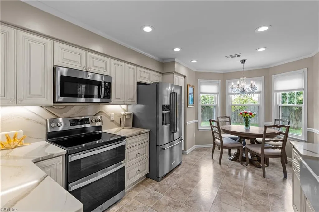 Virginia Beach, Virginia 23456, United States, 4 Bedrooms Bedrooms, ,3 BathroomsBathrooms,Residential,Active,188483