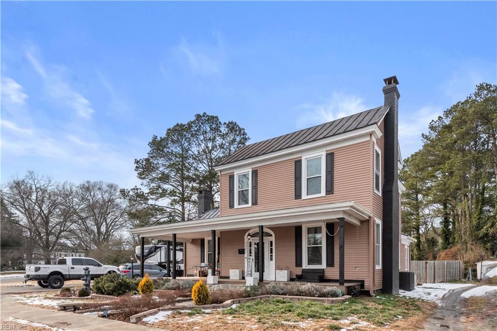 Photo of 506 Lee Street, Franklin, VA 23851 (MLS # 10619546)