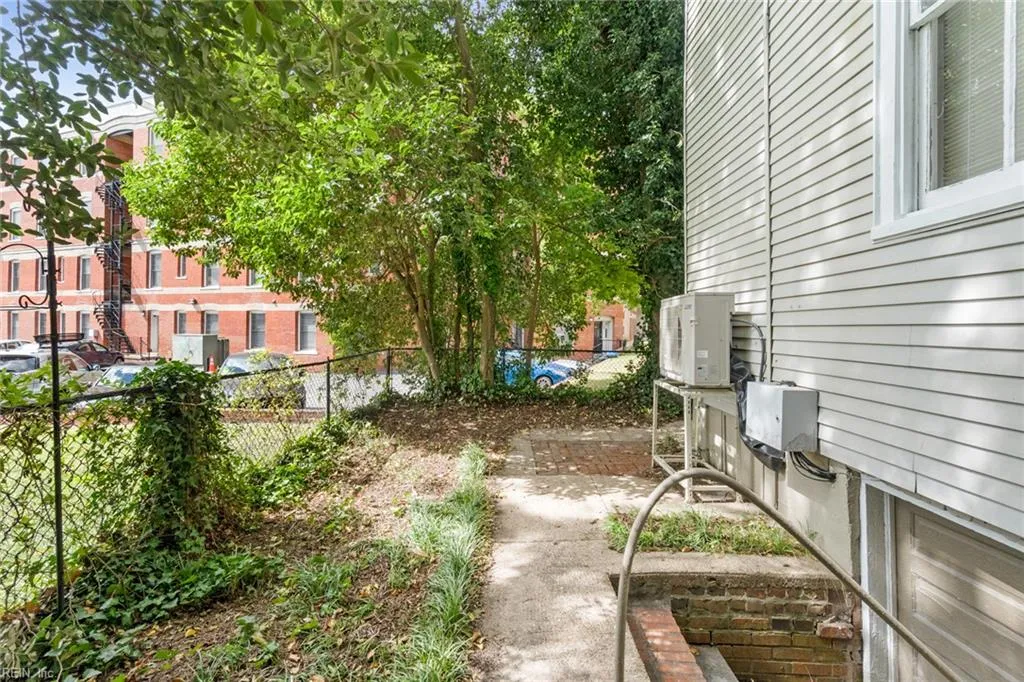 Norfolk, Virginia 23507, United States, 1 Bedroom Bedrooms, ,1 BathroomBathrooms,Residential,Active,201873