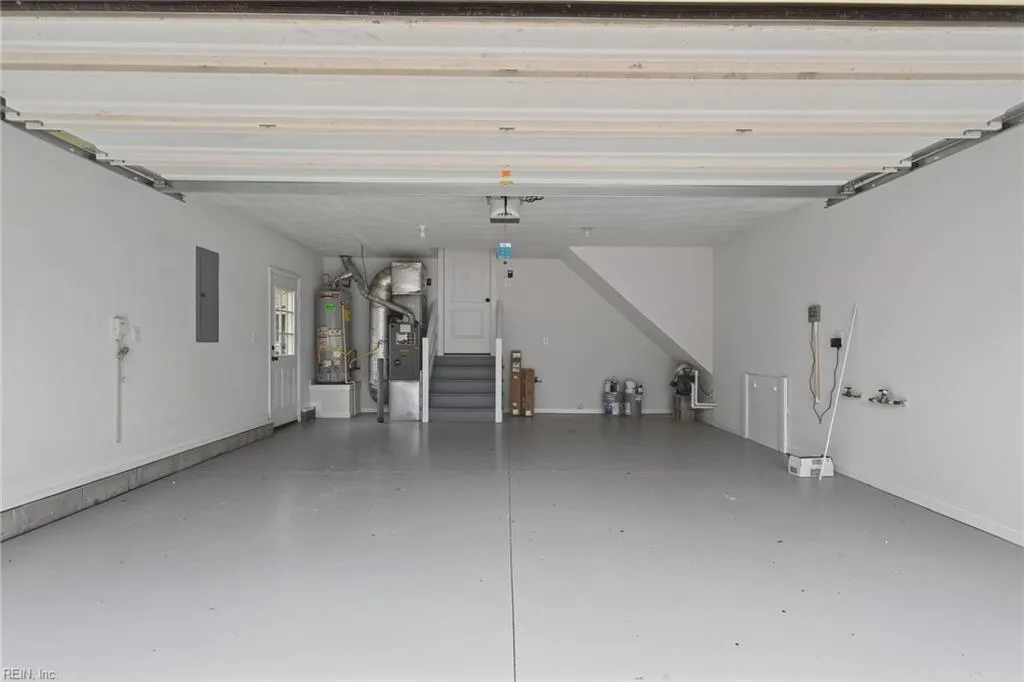 Chesapeake, Virginia 23322, United States, 5 Bedrooms Bedrooms, ,3 BathroomsBathrooms,Residential,Active,169871