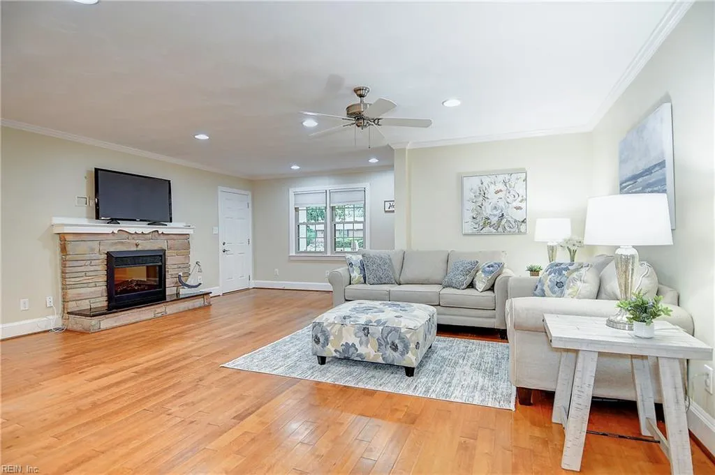 Virginia Beach, Virginia 23464, United States, 3 Bedrooms Bedrooms, ,3 BathroomsBathrooms,Residential,Active,225245