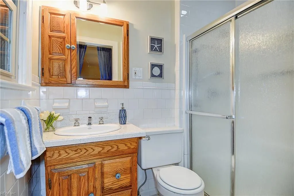 Virginia Beach, Virginia 23464, United States, 3 Bedrooms Bedrooms, ,3 BathroomsBathrooms,Residential,Active,225245