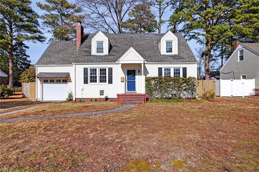 Photo of 150 Bayview W Boulevard, Norfolk, VA 23503 (MLS # 10621418)