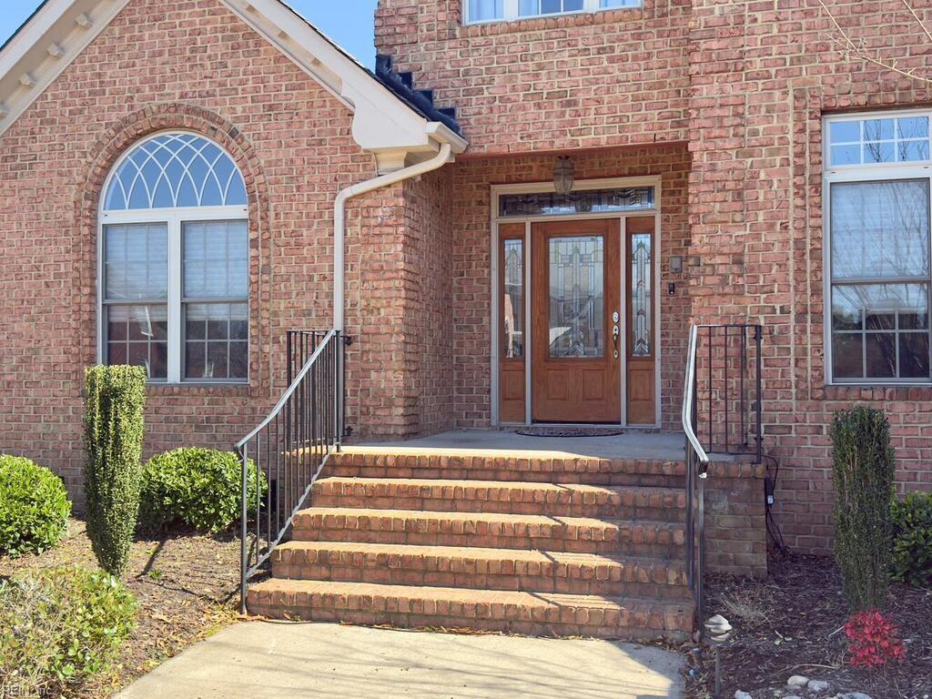 331 Greens Edge DR