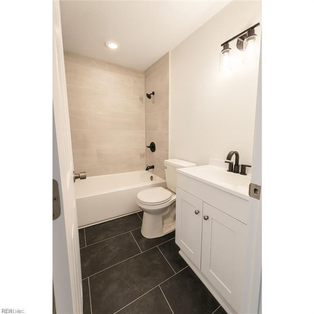 Photo of 311 Washington St Street, Franklin, VA 23851 (MLS # 10630877)