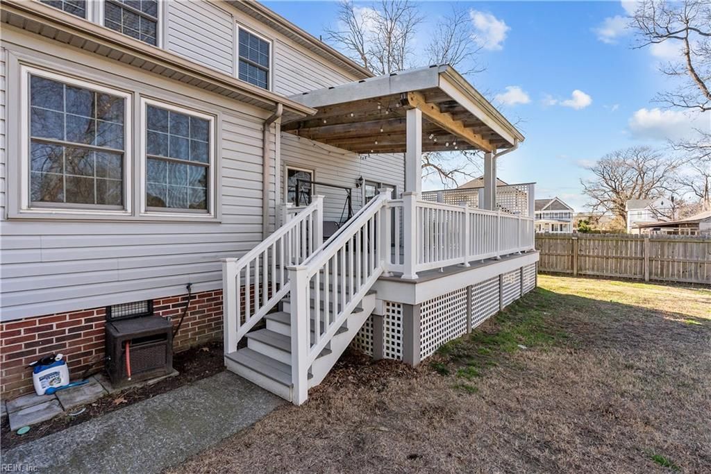 Photo of 5 Willow Road, Hampton, VA 23664 (MLS # 10617552)